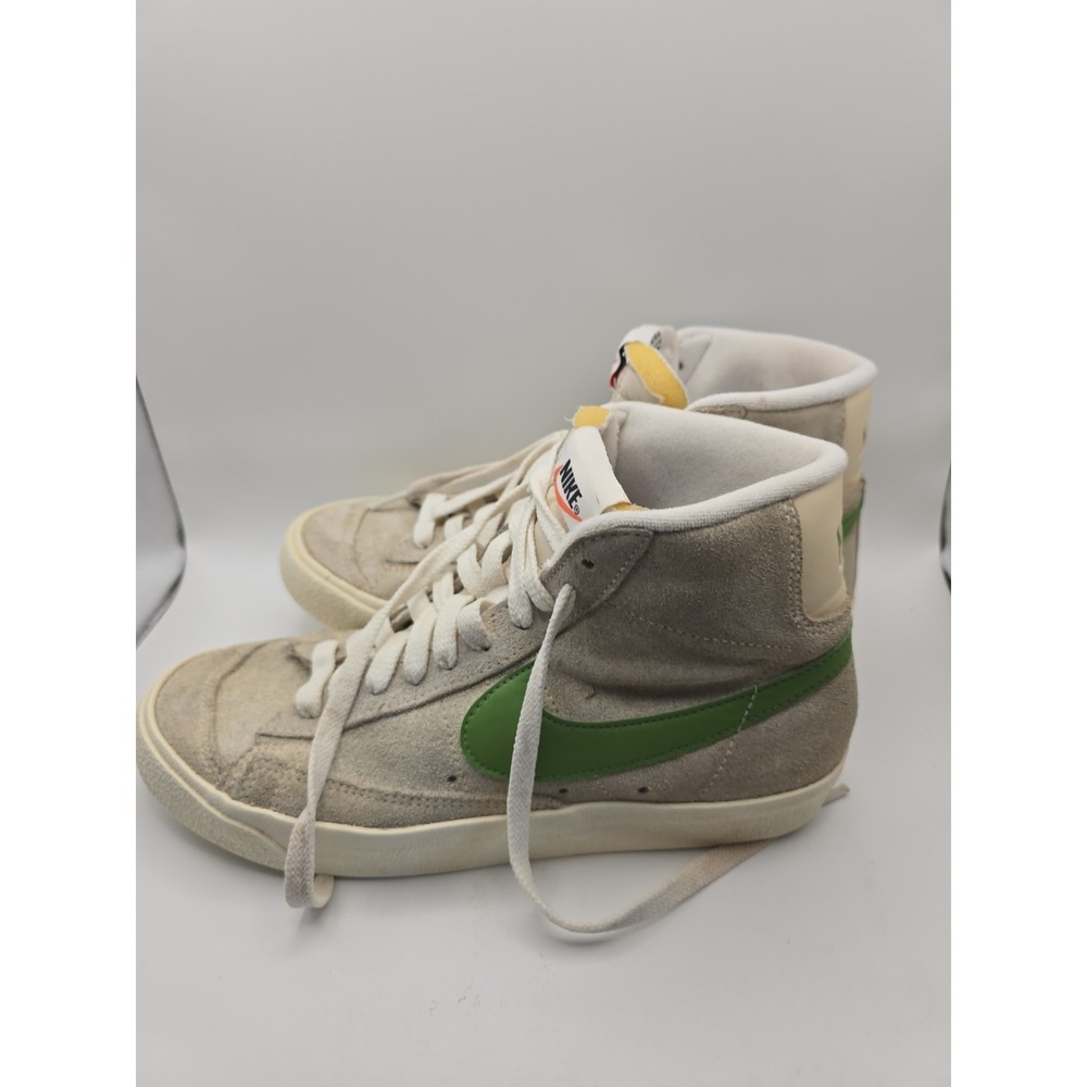 Women's Nike Blazers Size 7.5 dv7006-200 Tan And Green - Picture 2 of 9